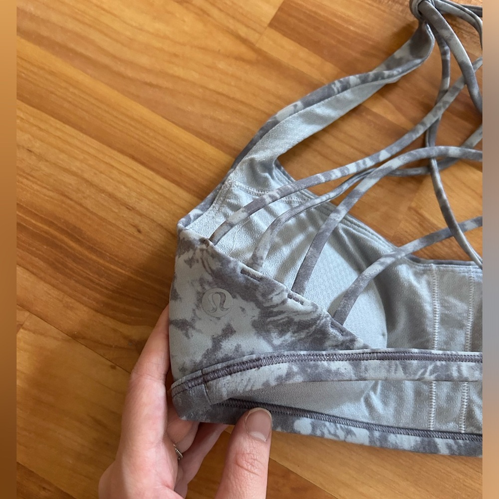 lululemon bra size 4